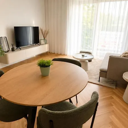 Heuhaus Old Town - Presidential Palace & Free Parking Apartman Pozsony