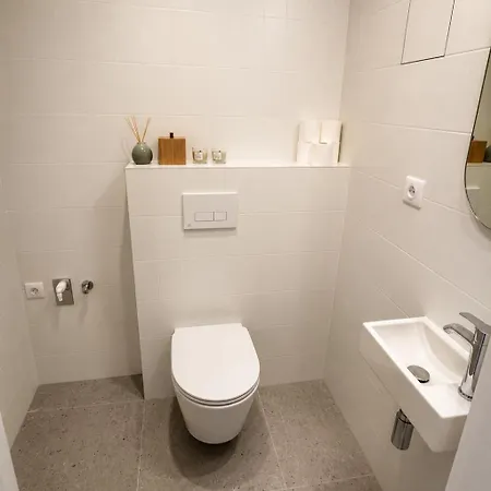Heuhaus Old Town - Presidential Palace & Free Parking Apartman *